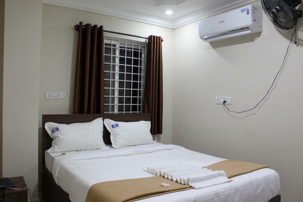 รอยัล สตาร์ โฮเต็ล - วิลสันการ์เดน Hotel บังกาลอร์ ภายนอก รูปภาพ
