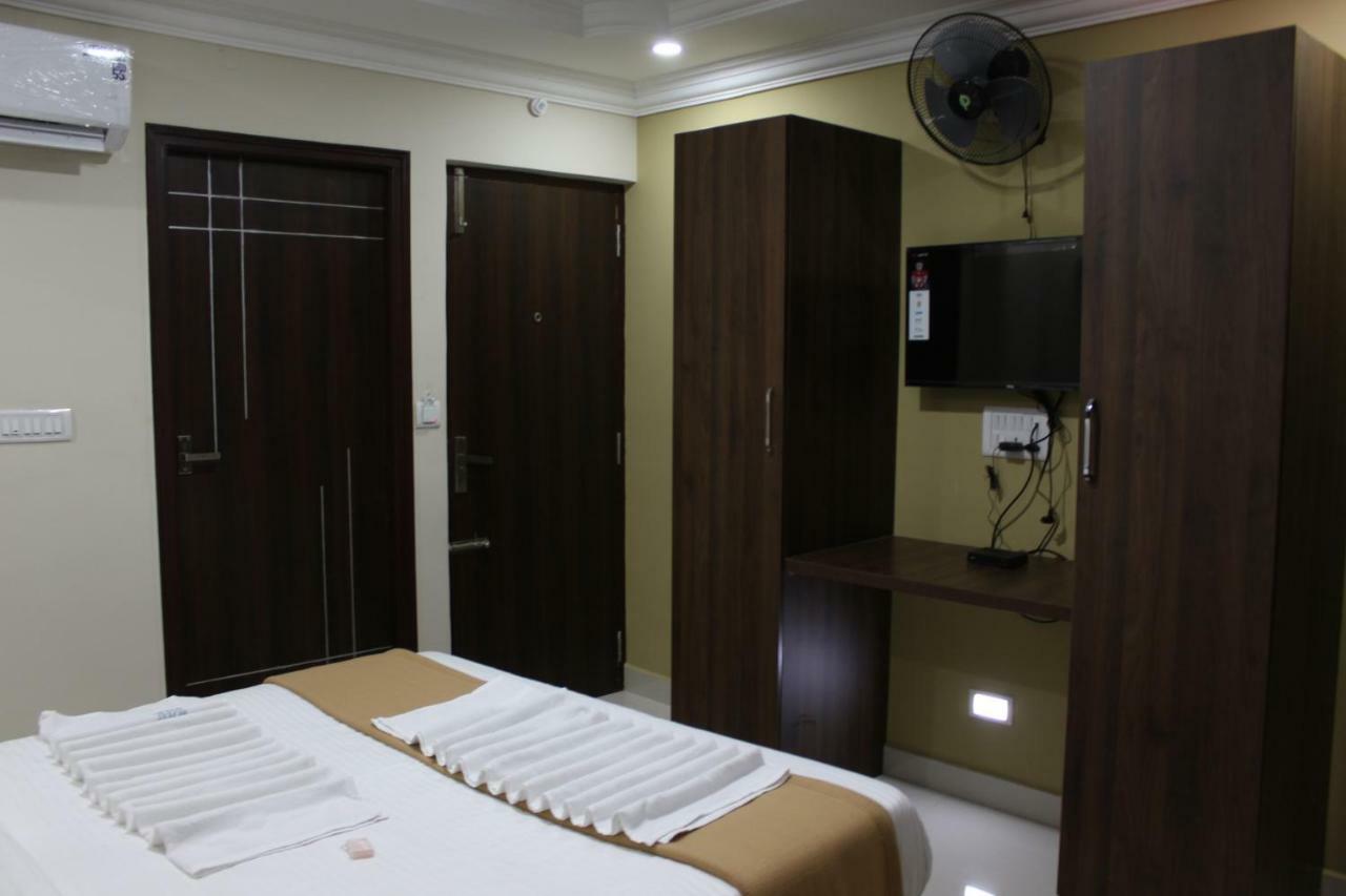 รอยัล สตาร์ โฮเต็ล - วิลสันการ์เดน Hotel บังกาลอร์ ภายนอก รูปภาพ