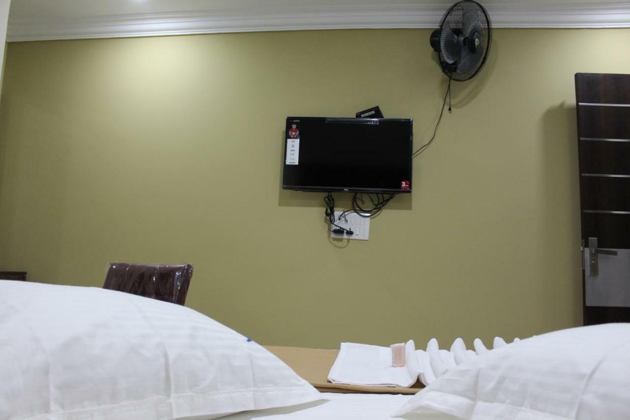 รอยัล สตาร์ โฮเต็ล - วิลสันการ์เดน Hotel บังกาลอร์ ภายนอก รูปภาพ