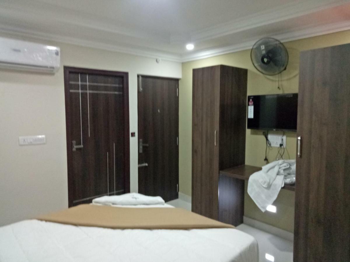 รอยัล สตาร์ โฮเต็ล - วิลสันการ์เดน Hotel บังกาลอร์ ภายนอก รูปภาพ