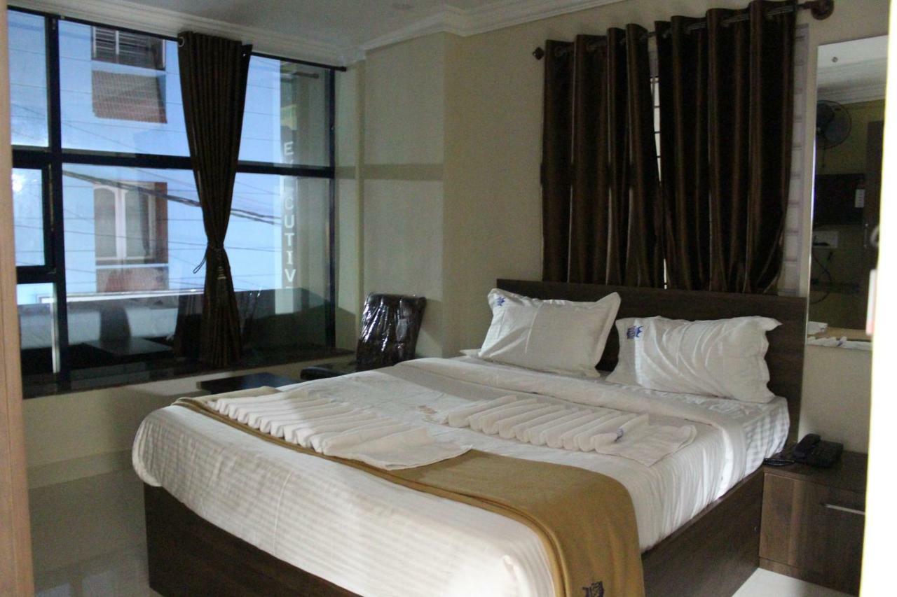 รอยัล สตาร์ โฮเต็ล - วิลสันการ์เดน Hotel บังกาลอร์ ภายนอก รูปภาพ