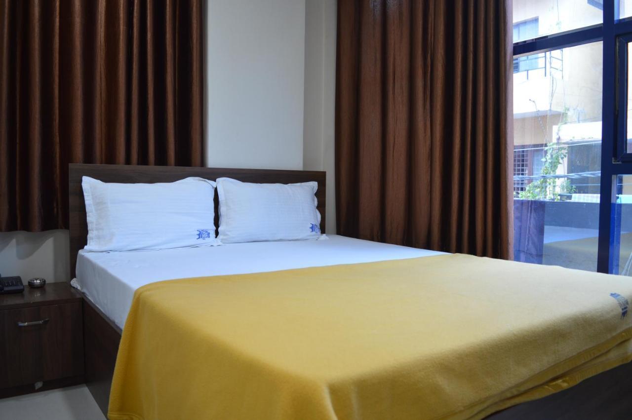 รอยัล สตาร์ โฮเต็ล - วิลสันการ์เดน Hotel บังกาลอร์ ภายนอก รูปภาพ